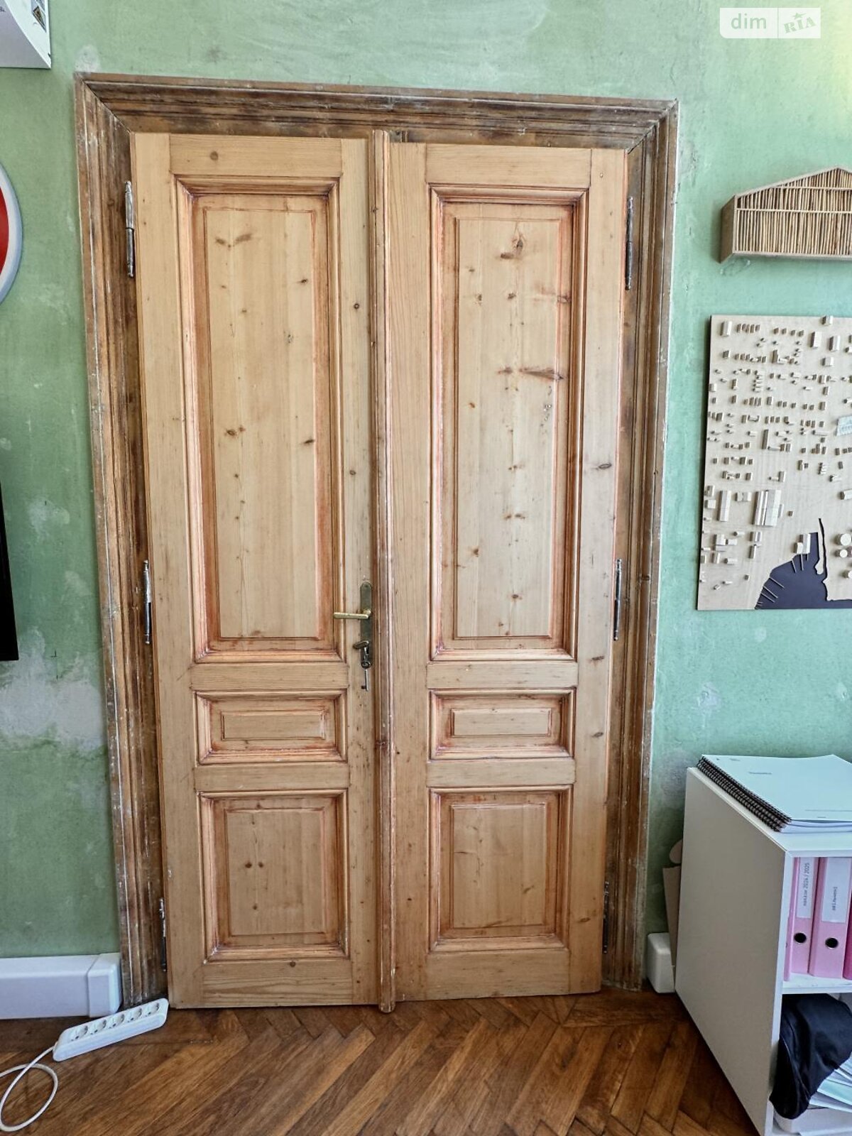 Продажа трехкомнатной квартиры в Львове, на пл. Франко Ивана, район Центр фото 1