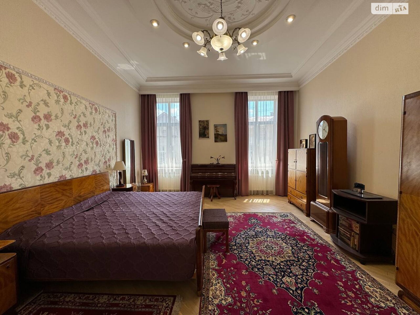 Продаж трикімнатної квартири в Львові, на вул. Франка Івана, район Центр фото 1