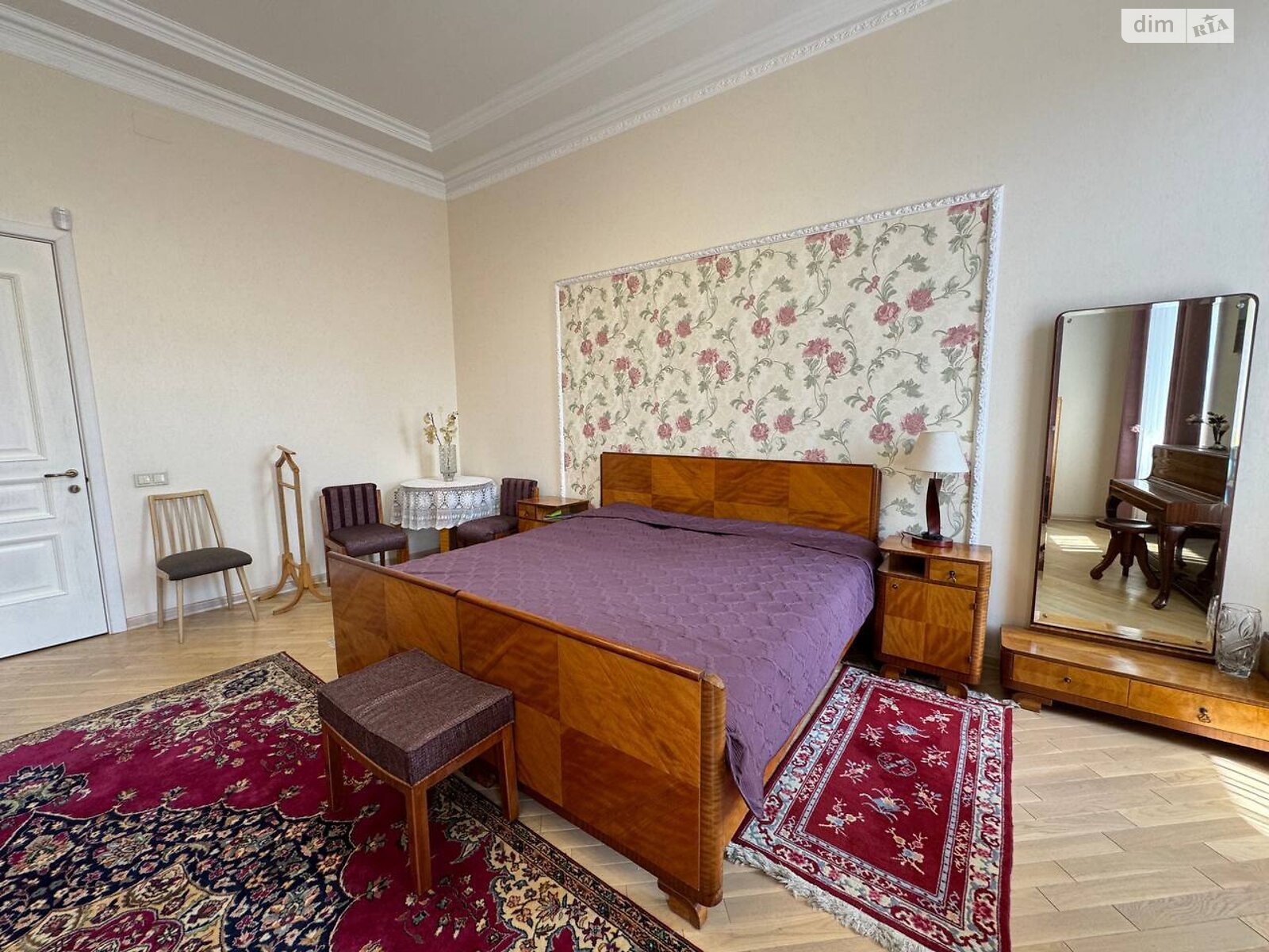 Продаж трикімнатної квартири в Львові, на вул. Франка Івана, район Центр фото 1