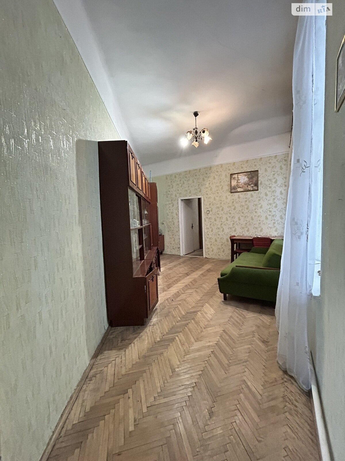 Продажа двухкомнатной квартиры в Львове, на пл. Галицкая 12, район Центр фото 1 Продажа двухкомнатной квартиры в Львове, на пл. Галицкая 12, район Центр фото 1
