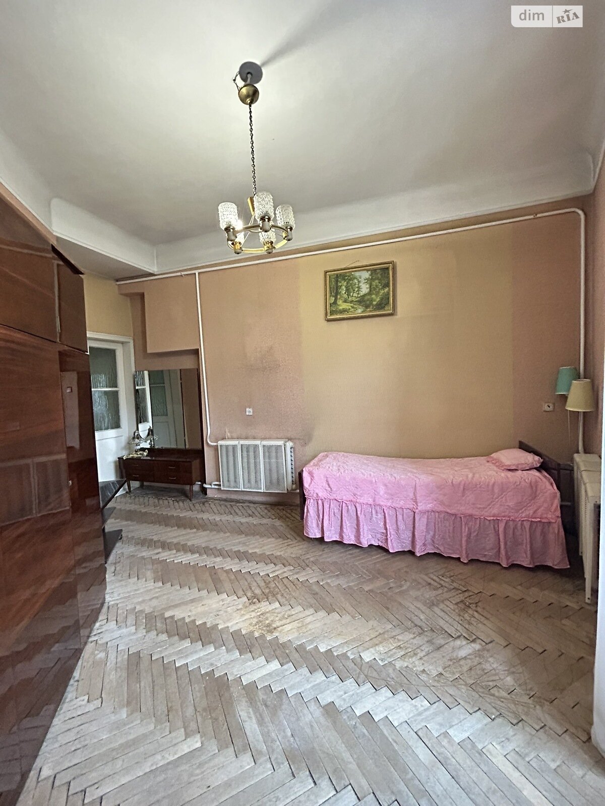 Продажа двухкомнатной квартиры в Львове, на пл. Галицкая 12, район Центр фото 1 Продажа двухкомнатной квартиры в Львове, на пл. Галицкая 12, район Центр фото 1