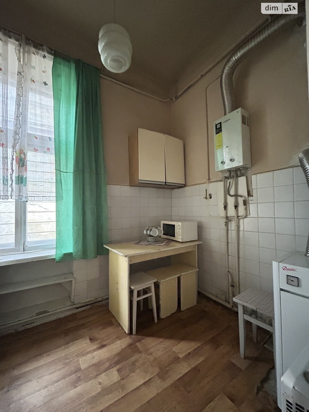 Продажа двухкомнатной квартиры в Львове, на пл. Галицкая 12, район Центр фото 1 Продажа двухкомнатной квартиры в Львове, на пл. Галицкая 12, район Центр фото 1