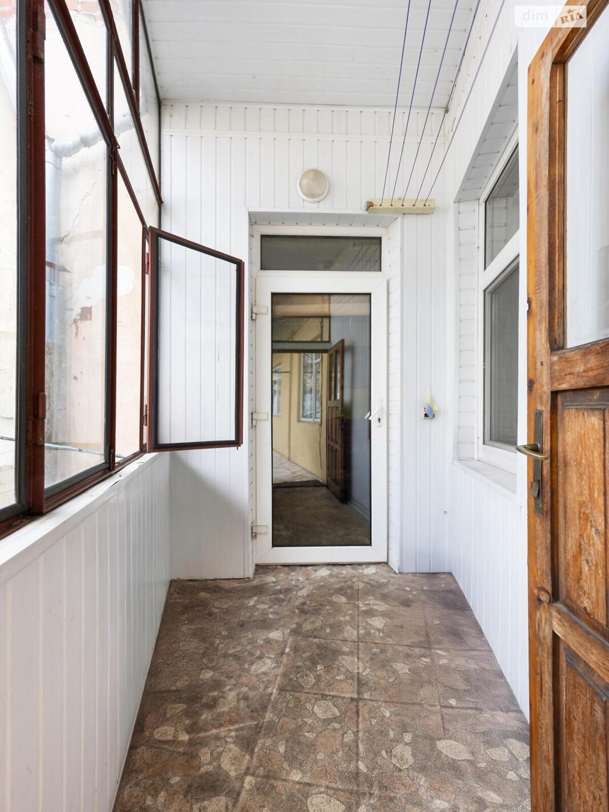 Продажа трехкомнатной квартиры в Львове, на ул. Гнатюка Академика 17, район Центр фото 1