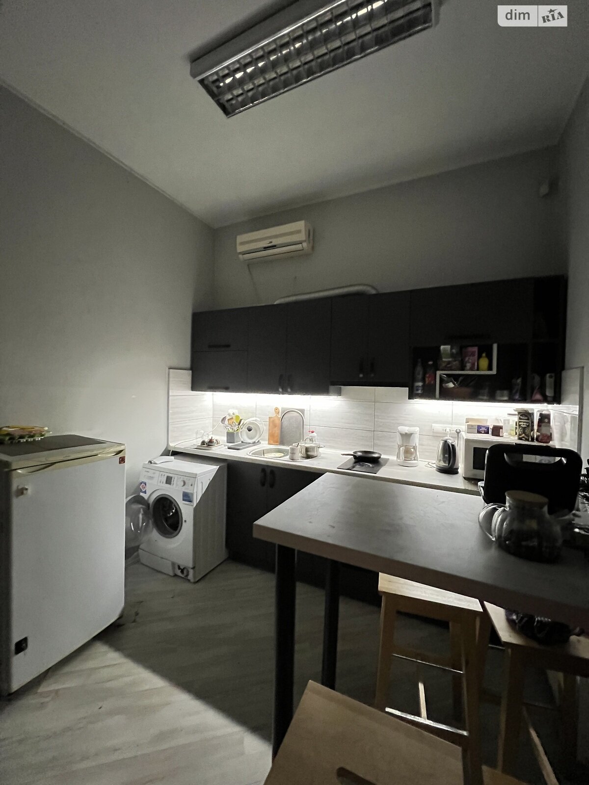 Продаж трикімнатної квартири в Львові, на вул. Коцюбинського, район Центр фото 1 Продаж трикімнатної квартири в Львові, на вул. Коцюбинського, район Центр фото 1