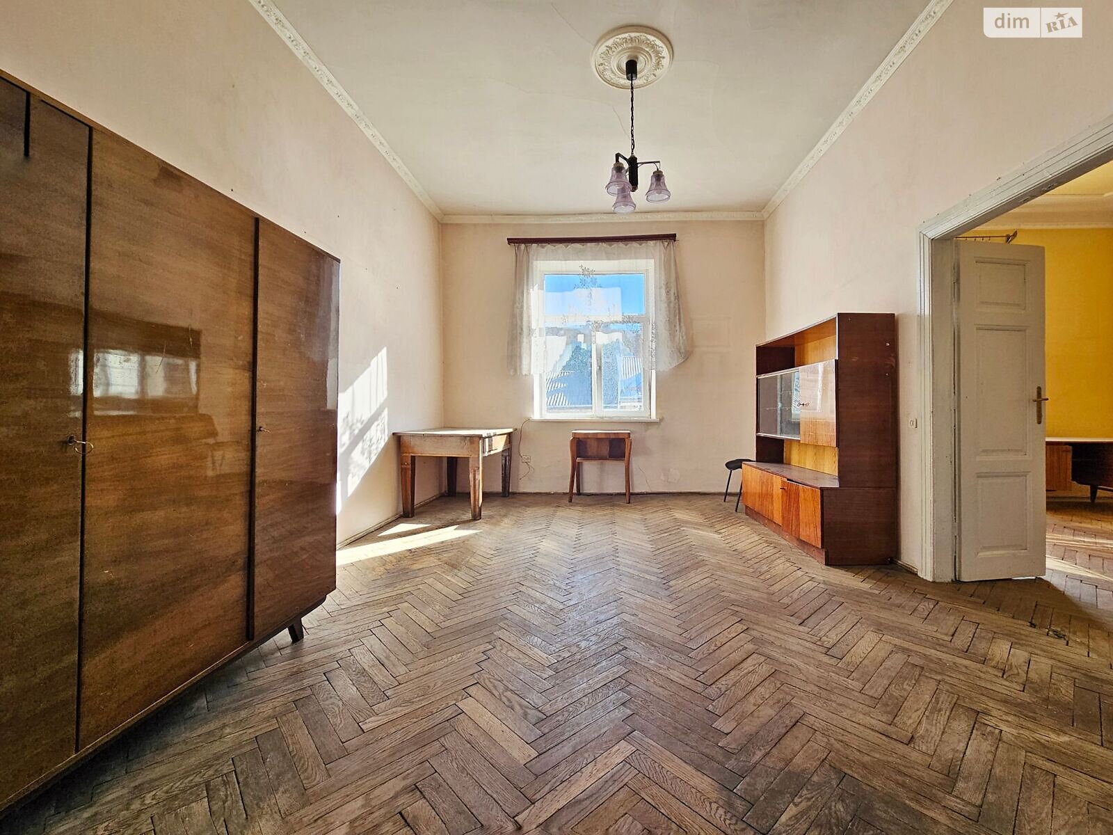 Продажа двухкомнатной квартиры в Львове, на ул. Кулиша Пантелеймона, район Центр фото 1 Продажа двухкомнатной квартиры в Львове, на ул. Кулиша Пантелеймона, район Центр фото 1