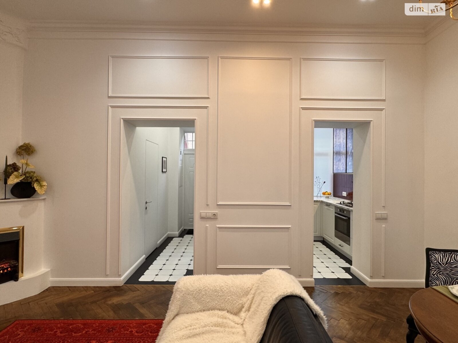 Продажа трехкомнатной квартиры в Львове, на ул. Менцинского 1, кв. 777, район Центр фото 1 Продажа трехкомнатной квартиры в Львове, на ул. Менцинского 1, кв. 777, район Центр фото 1