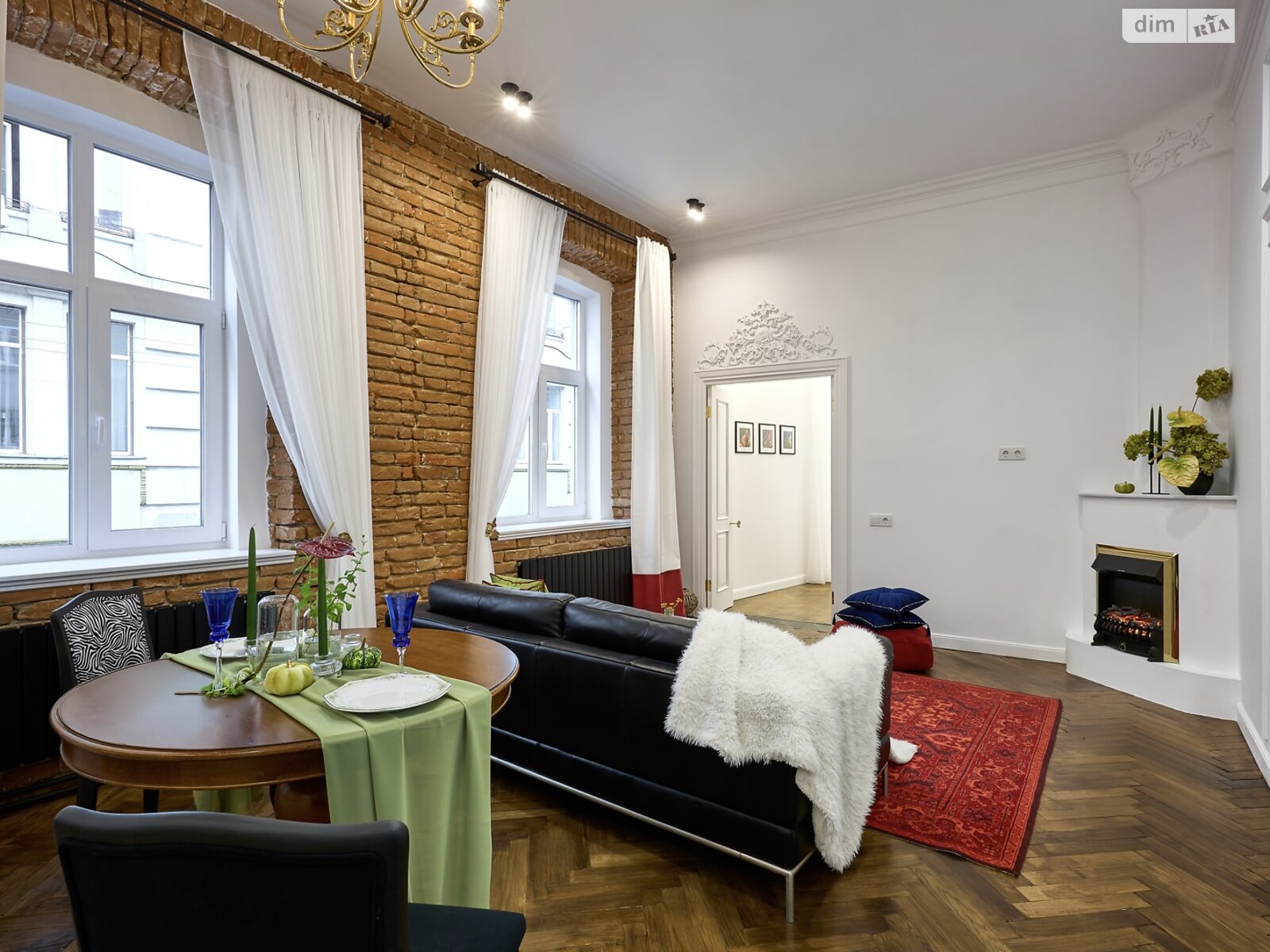 Продаж трикімнатної квартири в Львові, на вул. Менцинського 1, кв. 777, район Центр фото 1 Продаж трикімнатної квартири в Львові, на вул. Менцинського 1, кв. 777, район Центр фото 1