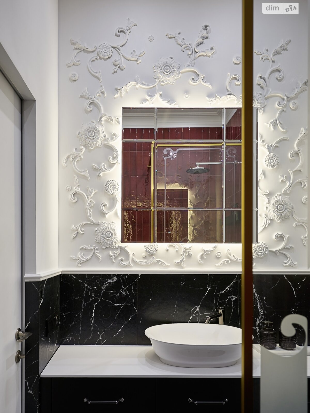 Продаж трикімнатної квартири в Львові, на вул. Менцинського 1, кв. 777, район Центр фото 1 Продаж трикімнатної квартири в Львові, на вул. Менцинського 1, кв. 777, район Центр фото 1