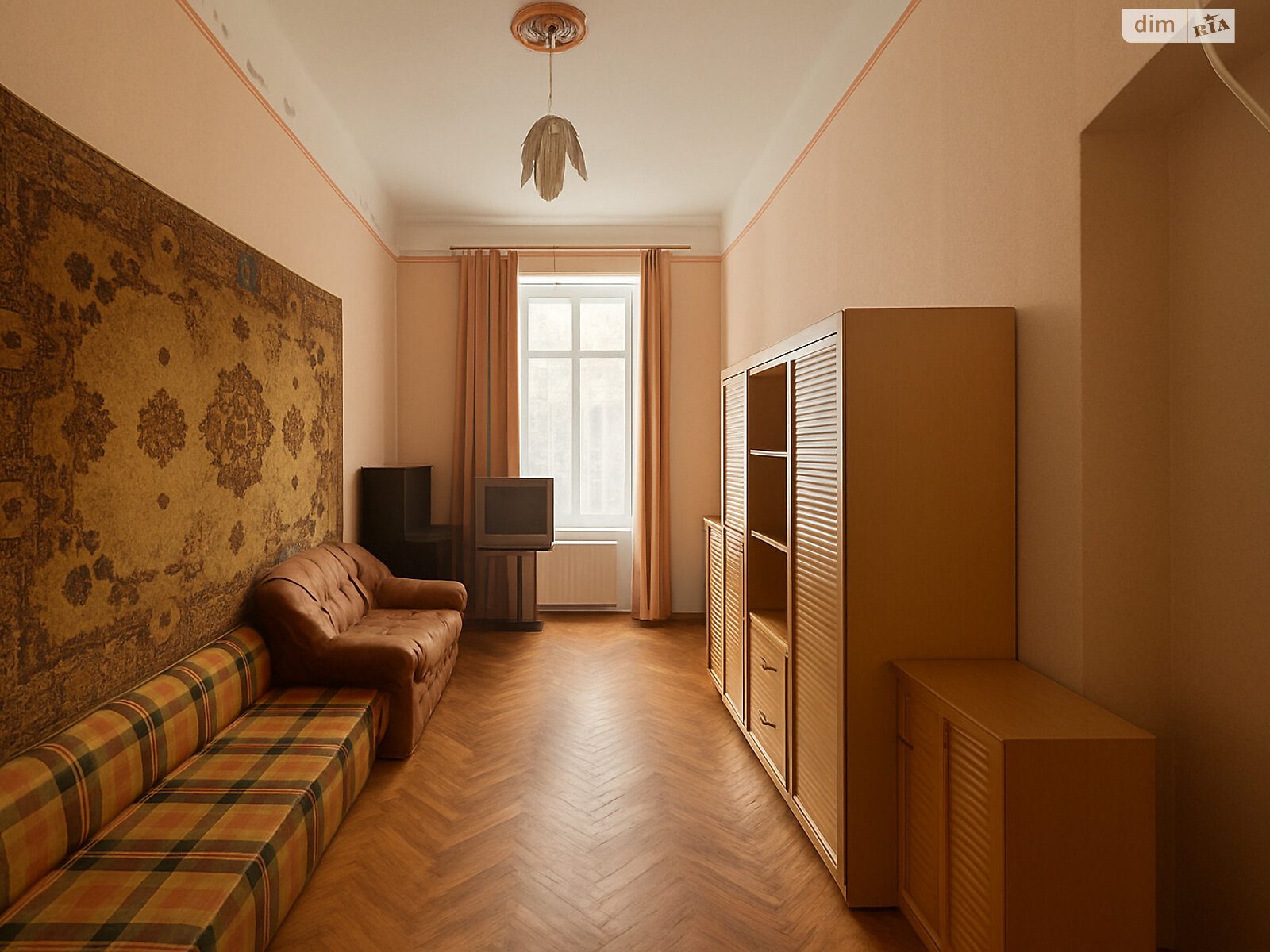 Продажа четырехкомнатной квартиры в Львове, на пл. Генерала Петра Григоренко 4, район Центр фото 1