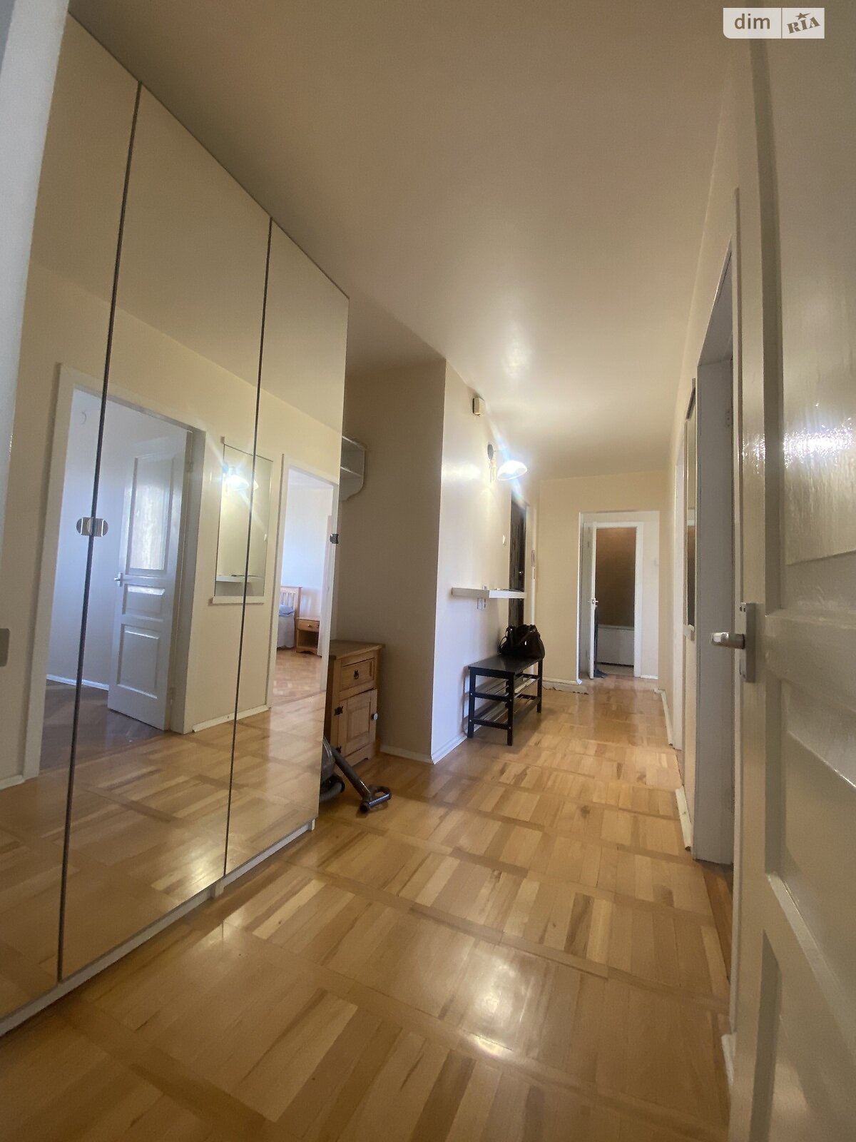 Продажа трехкомнатной квартиры в Львове, на ул. Научная, район Центр фото 1 Продажа трехкомнатной квартиры в Львове, на ул. Научная, район Центр фото 1