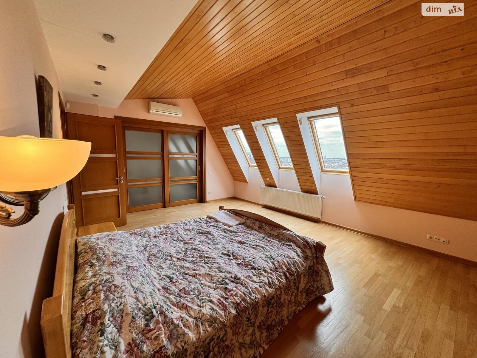 Продажа пятикомнатной квартиры в Львове, на ул. Новакивского Олексы 8, район Центр фото 1 Продажа пятикомнатной квартиры в Львове, на ул. Новакивского Олексы 8, район Центр фото 1