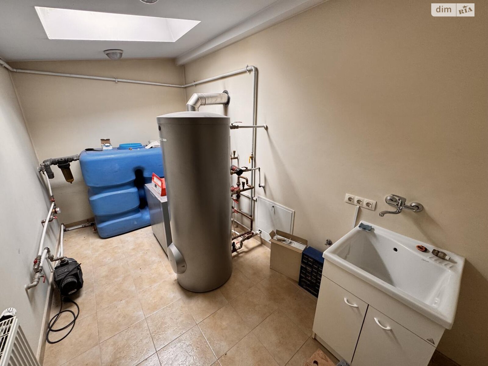 Продажа пятикомнатной квартиры в Львове, на ул. Новакивского Олексы 8, район Центр фото 1 Продажа пятикомнатной квартиры в Львове, на ул. Новакивского Олексы 8, район Центр фото 1