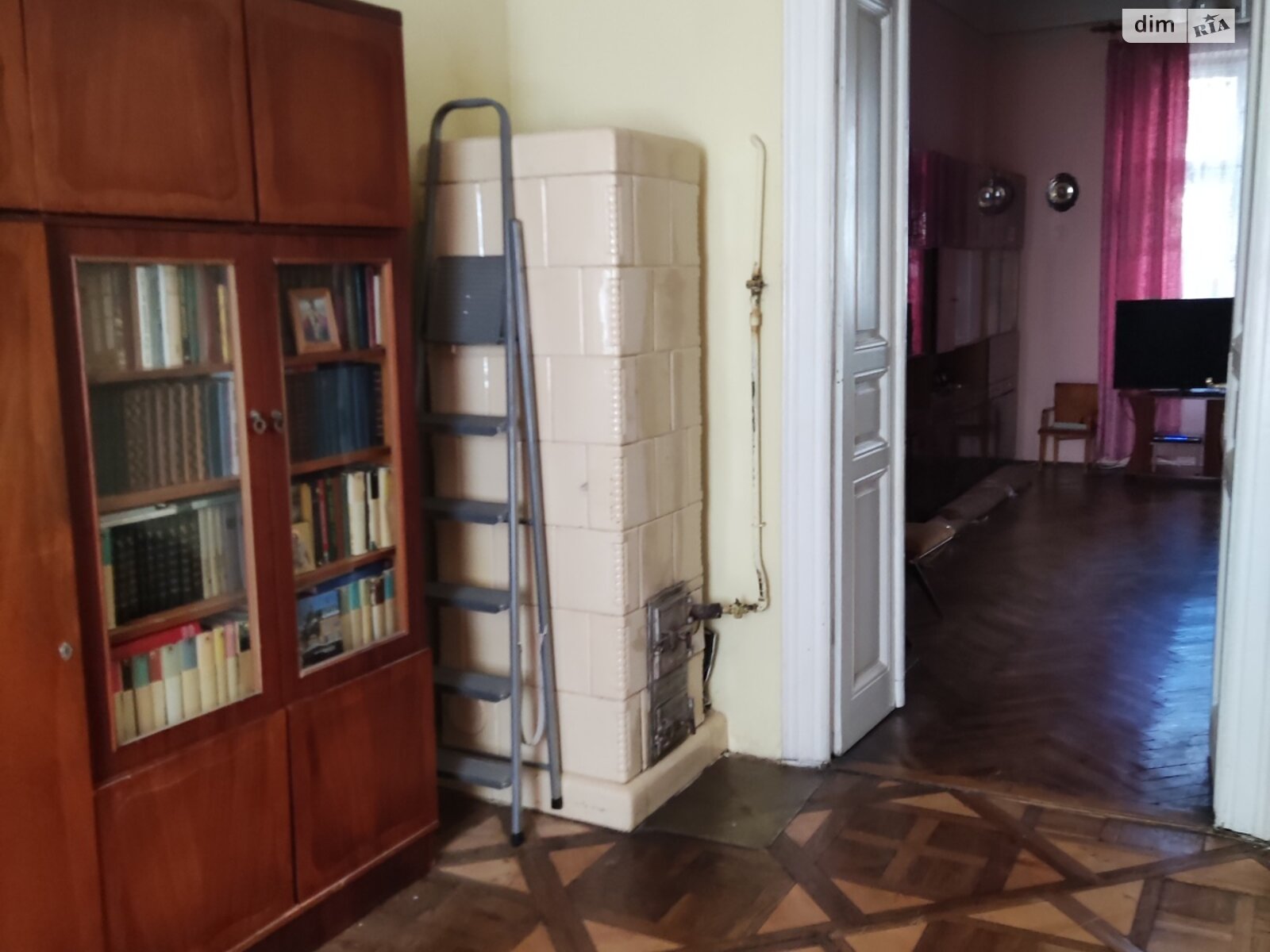 Продажа четырехкомнатной квартиры в Львове, на ул. Руставели Шота 34, район Центр фото 1 Продажа четырехкомнатной квартиры в Львове, на ул. Руставели Шота 34, район Центр фото 1