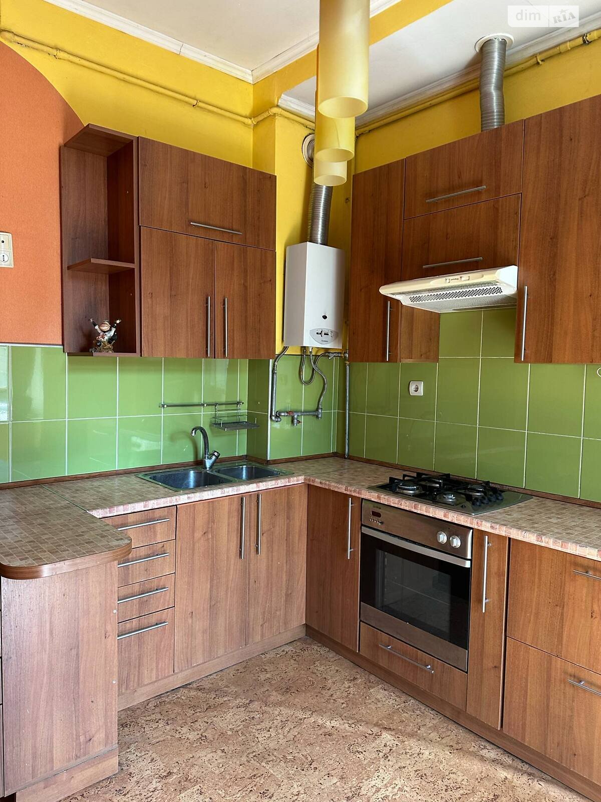 Продажа двухкомнатной квартиры в Львове, на ул. Шептицких 17, район Центр фото 1 Продажа двухкомнатной квартиры в Львове, на ул. Шептицких 17, район Центр фото 1