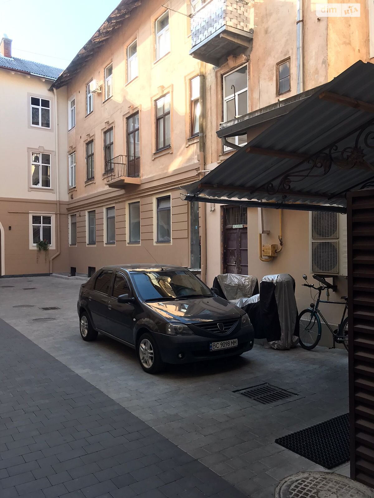 Продажа двухкомнатной квартиры в Львове, на просп. Шевченко 10, район Центр фото 1 Продажа двухкомнатной квартиры в Львове, на просп. Шевченко 10, район Центр фото 1