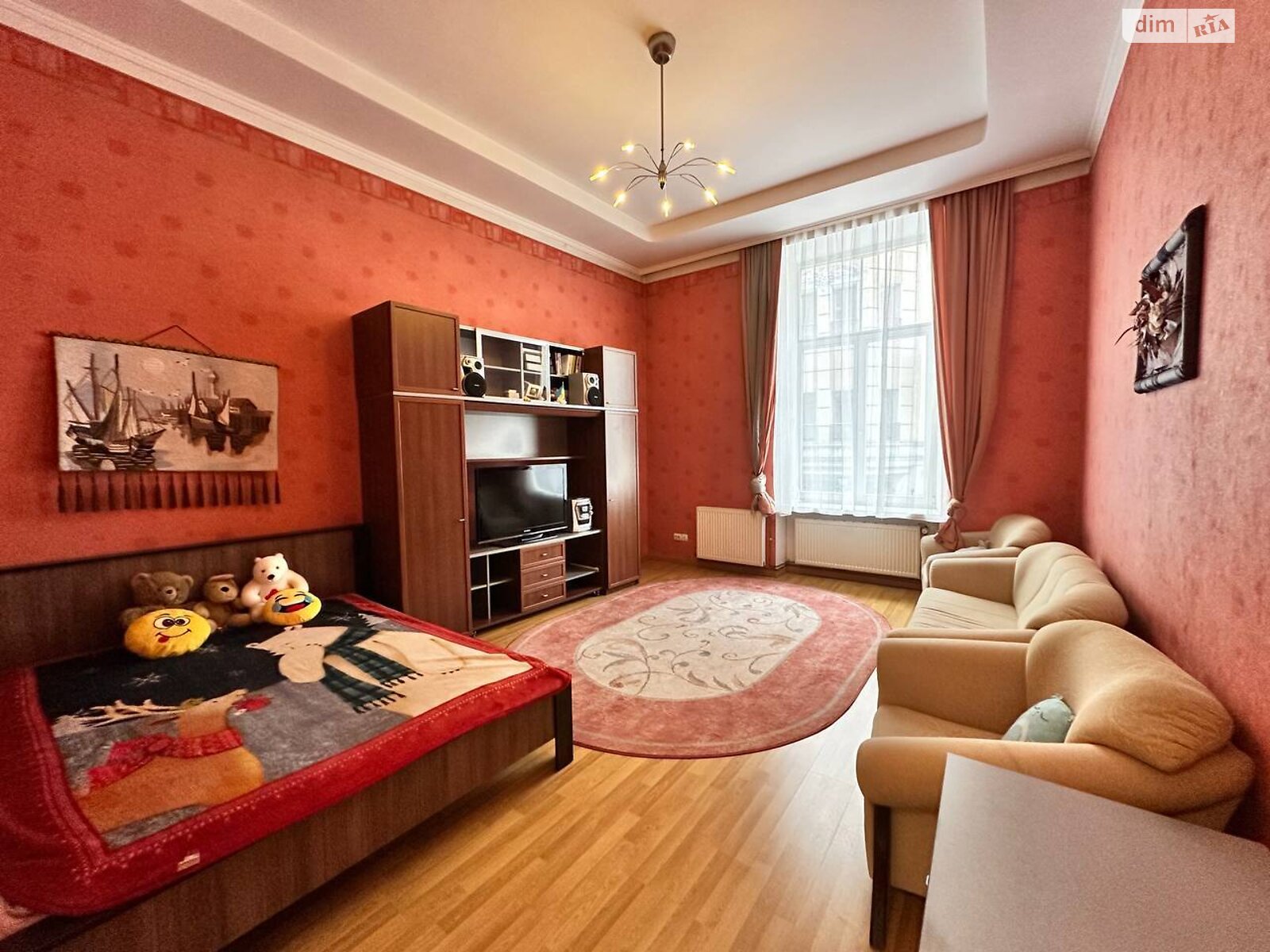 Продажа трехкомнатной квартиры в Львове, на просп. Шевченко, район Центр фото 1