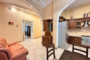 Продажа трехкомнатной квартиры в Львове, на просп. Шевченко, район Центр фото 2