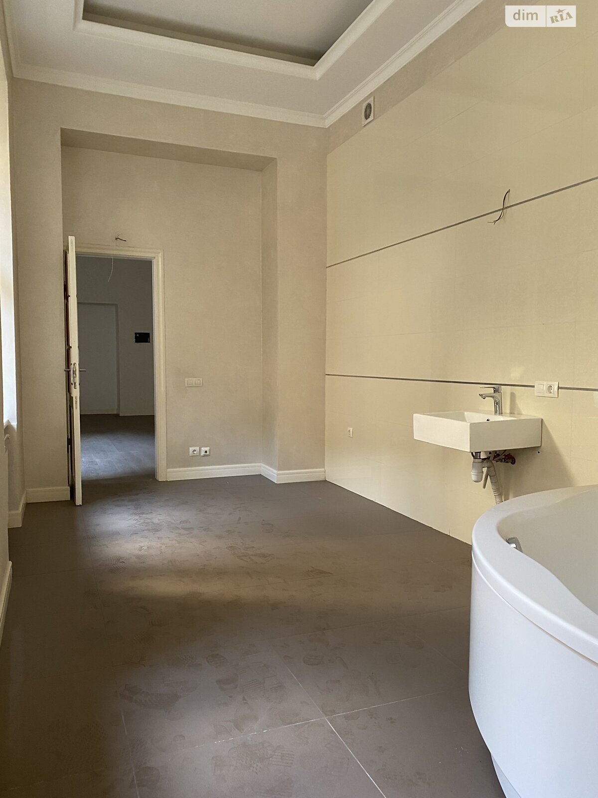 Продажа двухкомнатной квартиры в Львове, на ул. Шопена, район Центр фото 1 Продажа двухкомнатной квартиры в Львове, на ул. Шопена, район Центр фото 1