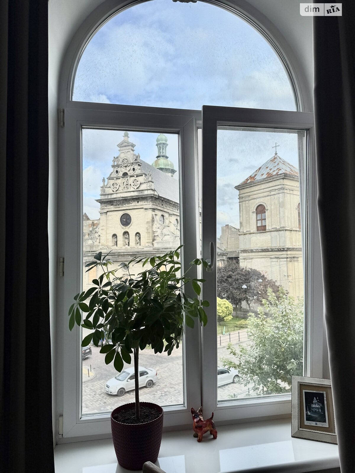 Продажа двухкомнатной квартиры в Львове, на пл. Соборная 17, район Центр фото 1 Продажа двухкомнатной квартиры в Львове, на пл. Соборная 17, район Центр фото 1