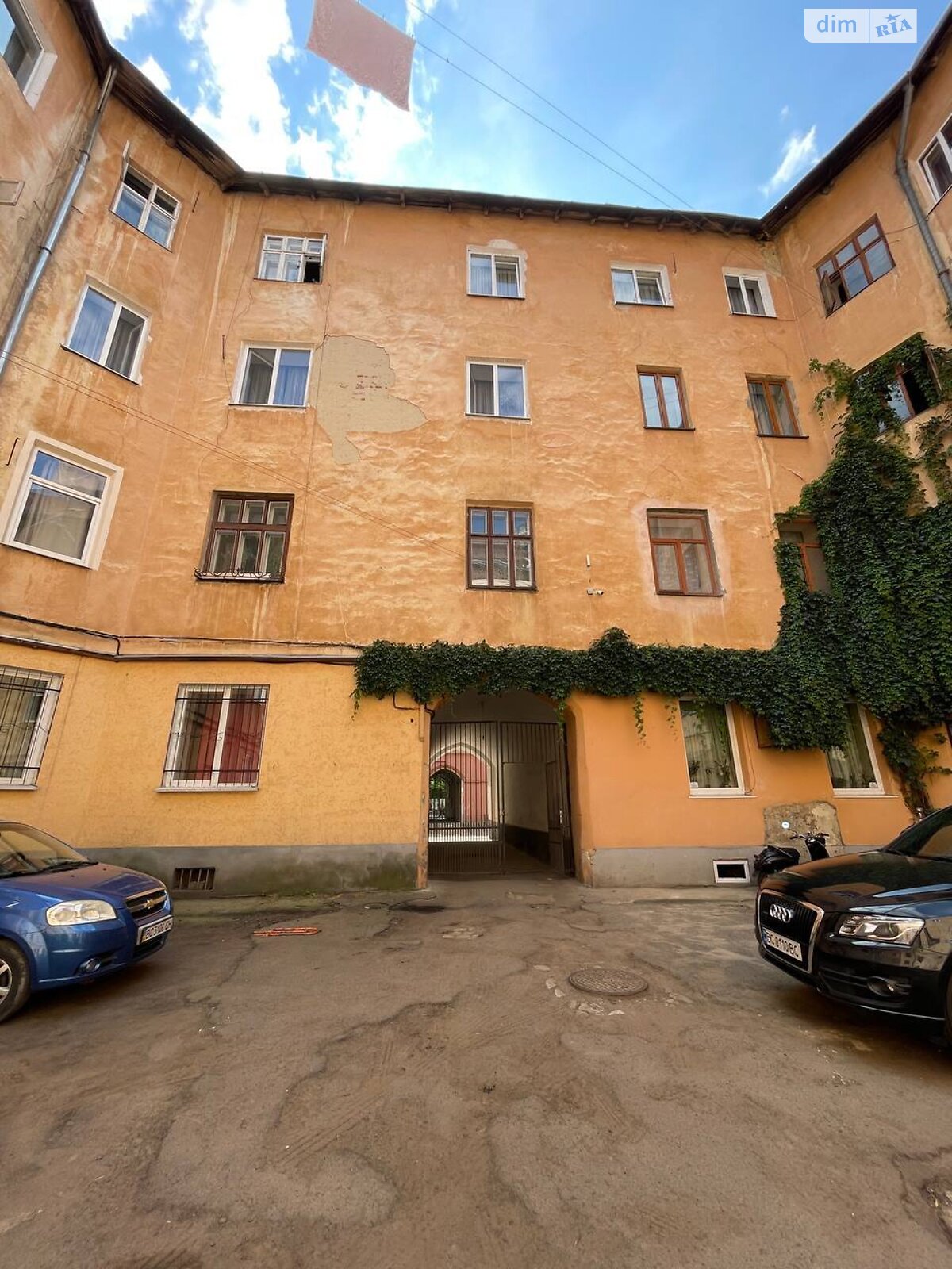 Продаж однокімнатної квартири в Львові, на вул. Стефаника 11, район Центр фото 1 Продаж однокімнатної квартири в Львові, на вул. Стефаника 11, район Центр фото 1