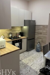 Продажа однокомнатной квартиры в Львове, на пл. Святого Теодора 5, район Центр фото 2