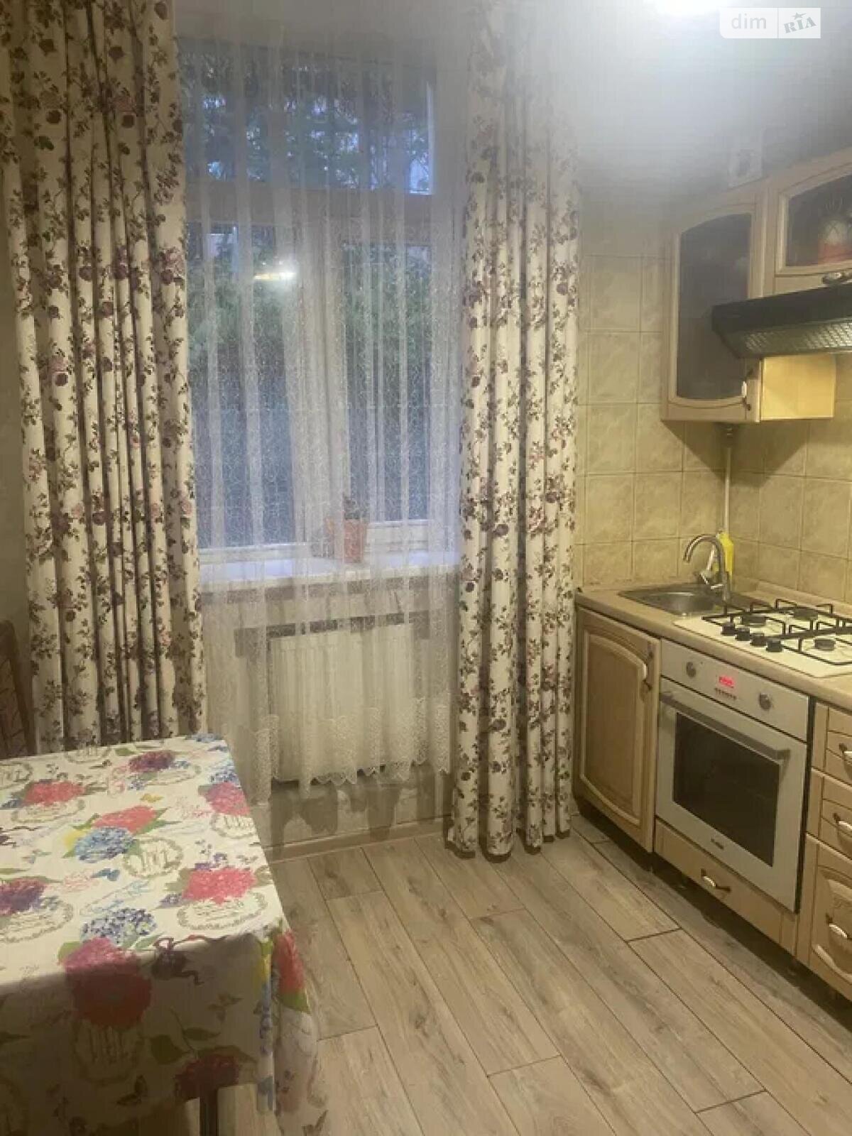 Продажа трехкомнатной квартиры в Львове, на ул. Татарская, район Центр фото 1 Продажа трехкомнатной квартиры в Львове, на ул. Татарская, район Центр фото 1