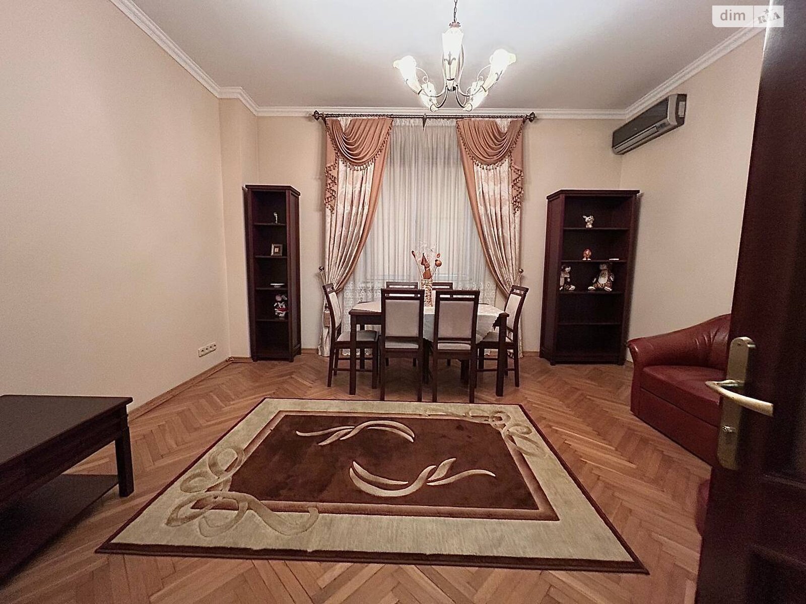 Продаж трикімнатної квартири в Львові, на вул. Вітовського Дмитра 26, район Центр фото 1 Продаж трикімнатної квартири в Львові, на вул. Вітовського Дмитра 26, район Центр фото 1