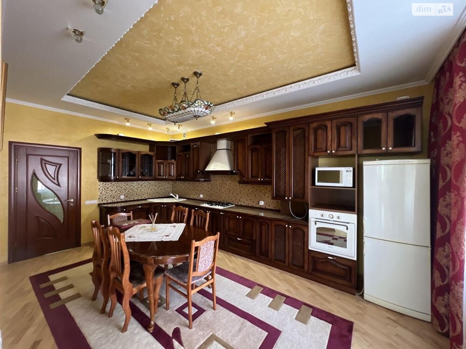 Продажа трехкомнатной квартиры в Львове, на ул. Галилея 5, район Цетнеровка фото 1 Продажа трехкомнатной квартиры в Львове, на ул. Галилея 5, район Цетнеровка фото 1
