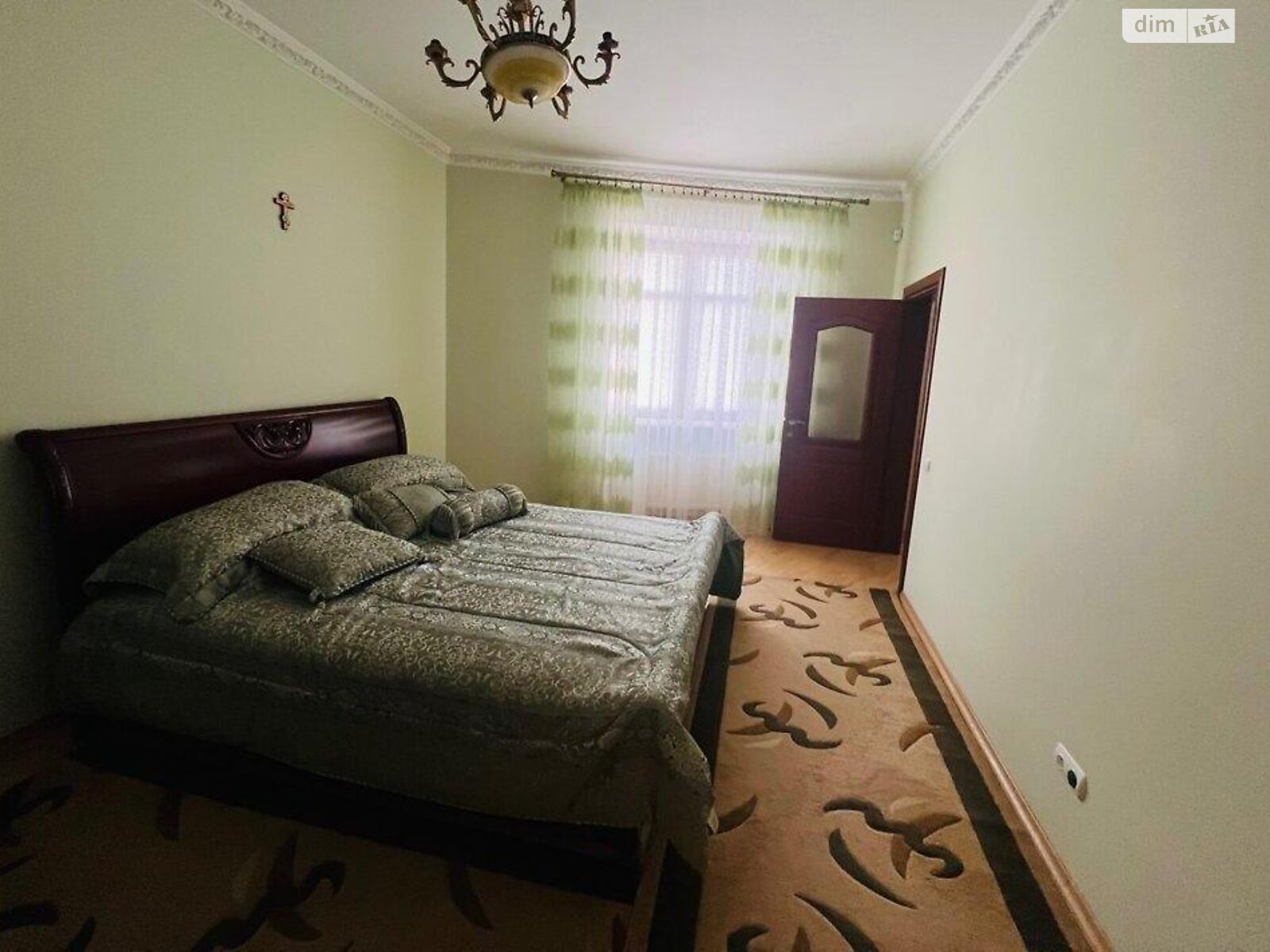 Продажа четырехкомнатной квартиры в Львове, на ул. Галилея 5, район Яловец фото 1