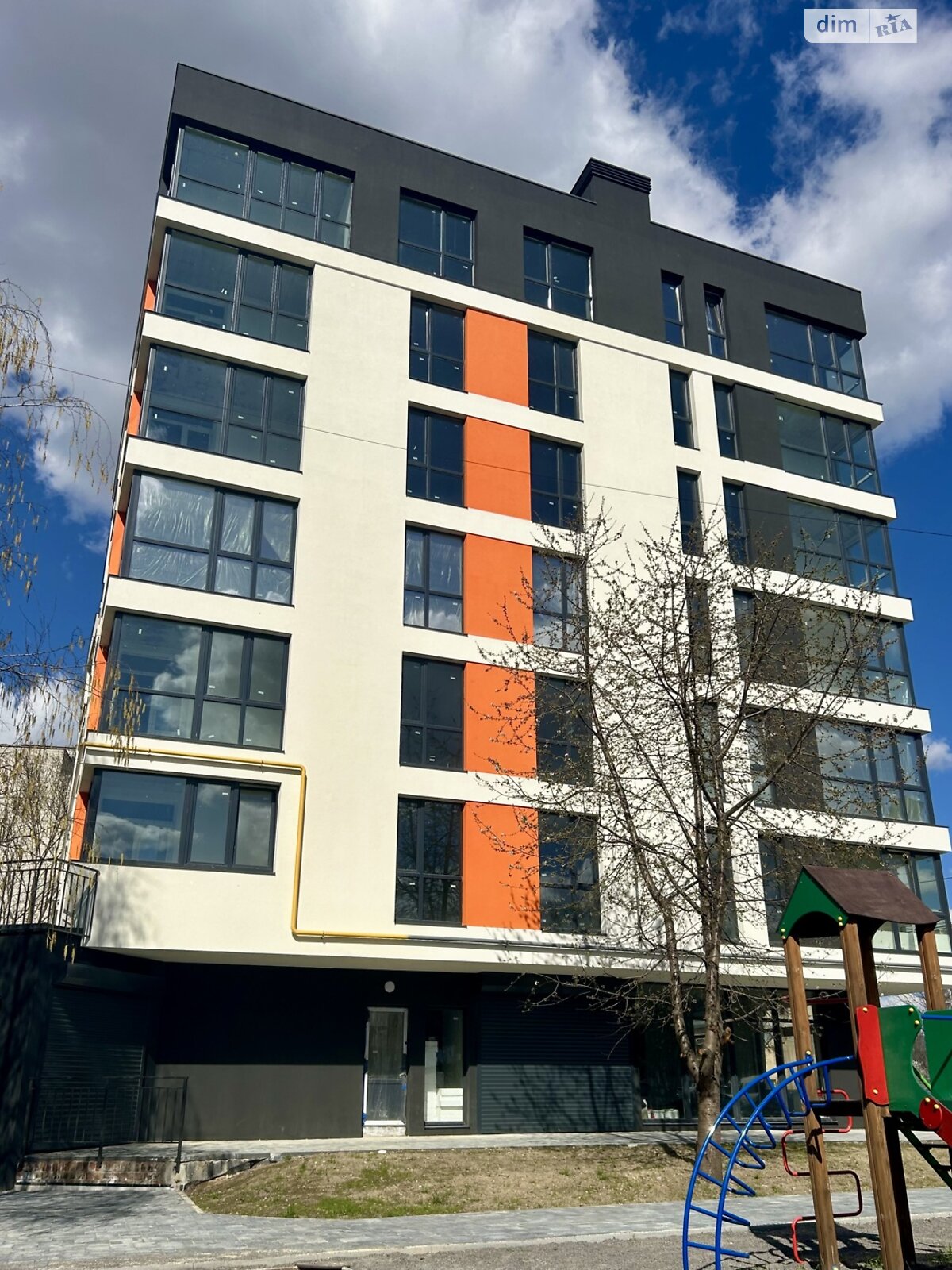 Продажа трехкомнатной квартиры в Львове, на ул. Кульпарковская 190, район Южный фото 1 Продажа трехкомнатной квартиры в Львове, на ул. Кульпарковская 190, район Южный фото 1