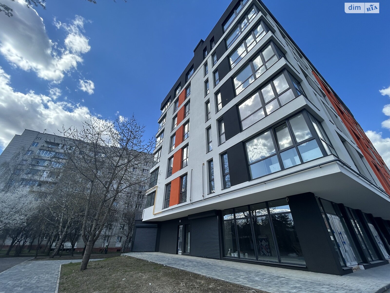 Продажа трехкомнатной квартиры в Львове, на ул. Кульпарковская 190, район Южный фото 1 Продажа трехкомнатной квартиры в Львове, на ул. Кульпарковская 190, район Южный фото 1