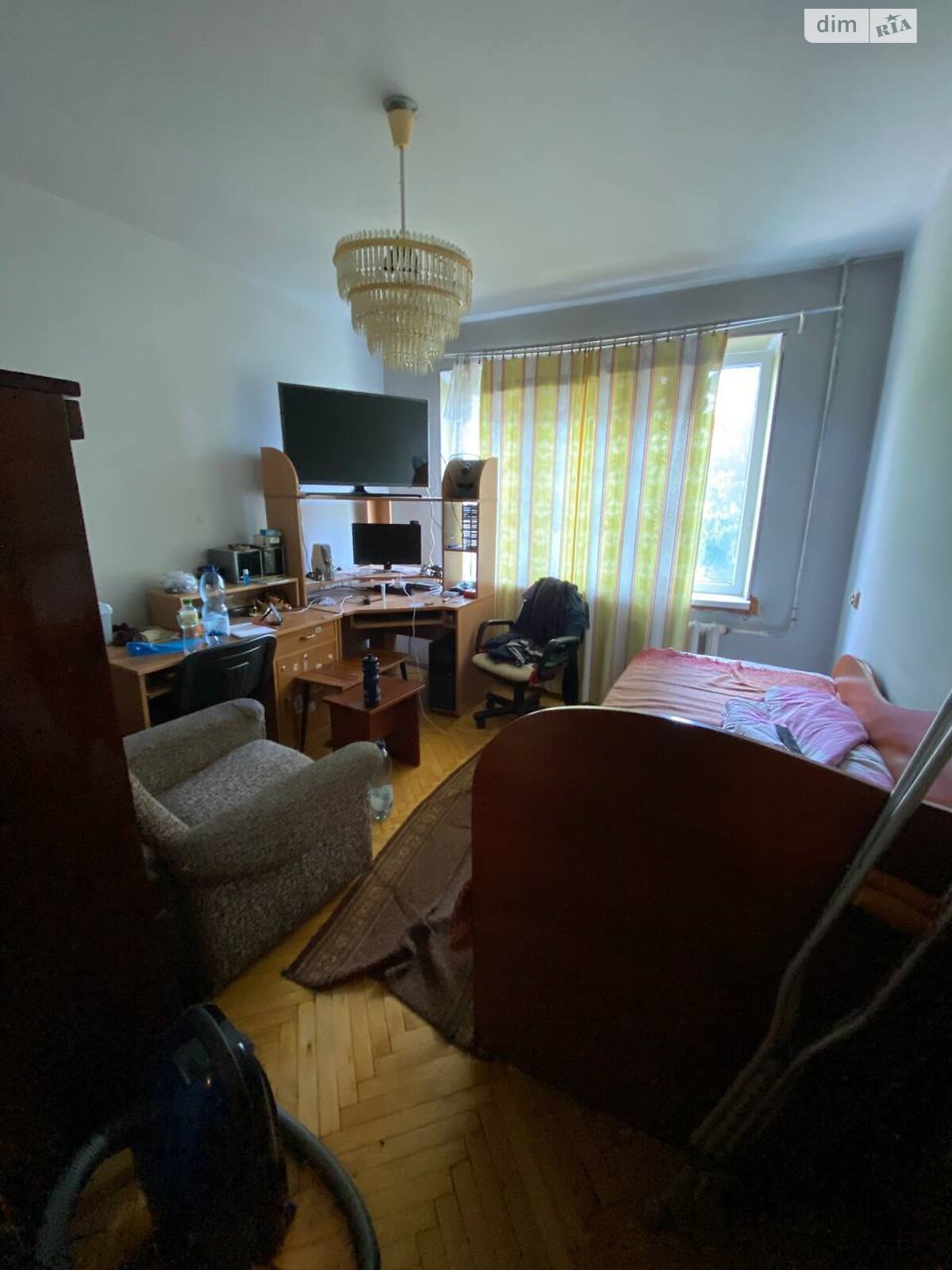 Продаж трикімнатної квартири в Львові, на вул. Наукова, район Південний Масив фото 1 Продаж трикімнатної квартири в Львові, на вул. Наукова, район Південний Масив фото 1