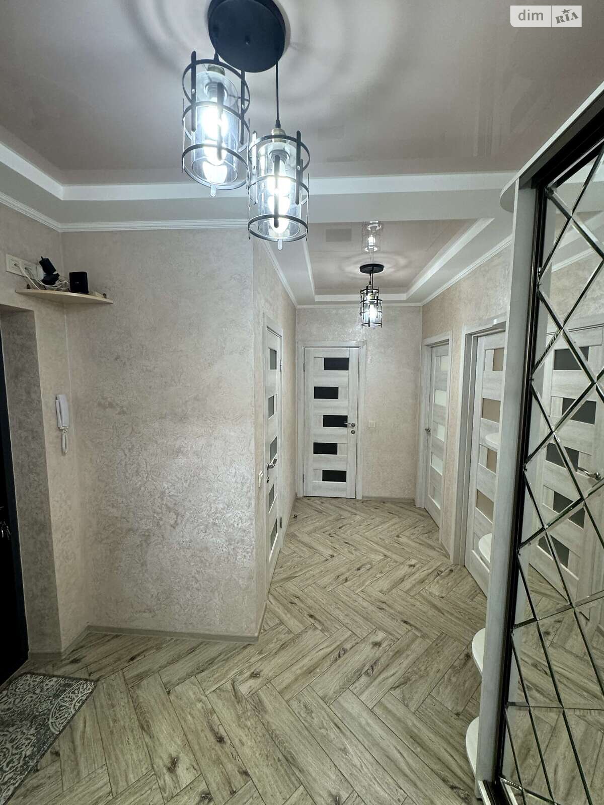 Продаж двокімнатної квартири в Львові, на вул. Трускавецька 127, район Південний Масив фото 1 Продаж двокімнатної квартири в Львові, на вул. Трускавецька 127, район Південний Масив фото 1