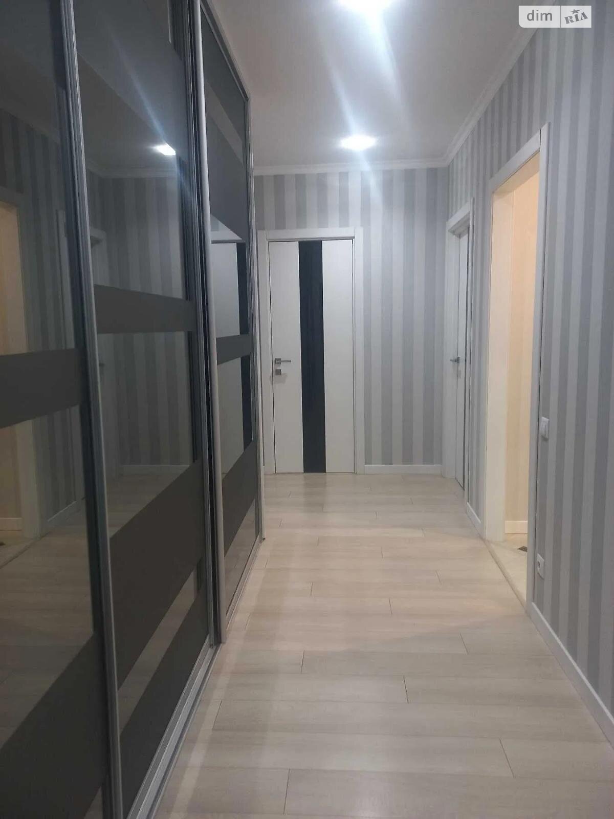 Продаж двокімнатної квартири в Львові, на вул. Трускавецька, район Південний Масив фото 1 Продаж двокімнатної квартири в Львові, на вул. Трускавецька, район Південний Масив фото 1