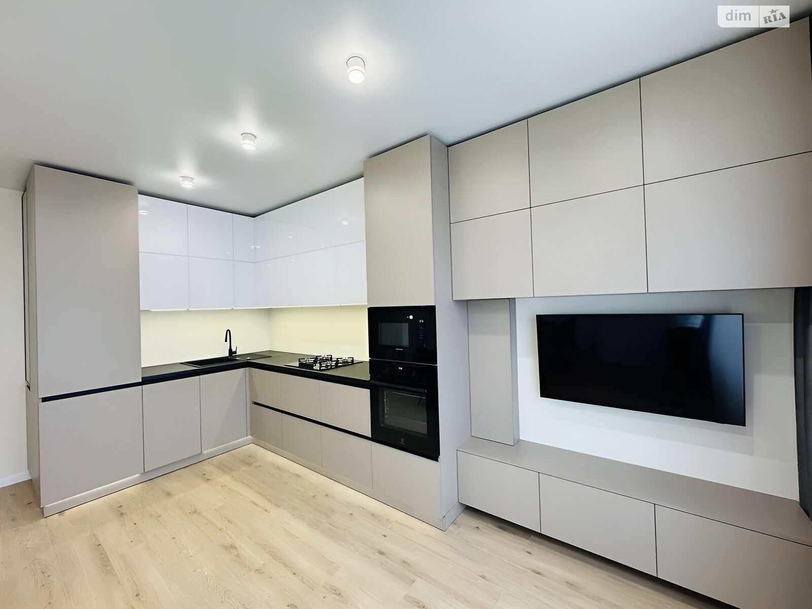 Продаж двокімнатної квартири в Львові, на вул. Трускавецька 123, кв. 85, район Південний Масив фото 1 Продаж двокімнатної квартири в Львові, на вул. Трускавецька 123, кв. 85, район Південний Масив фото 1