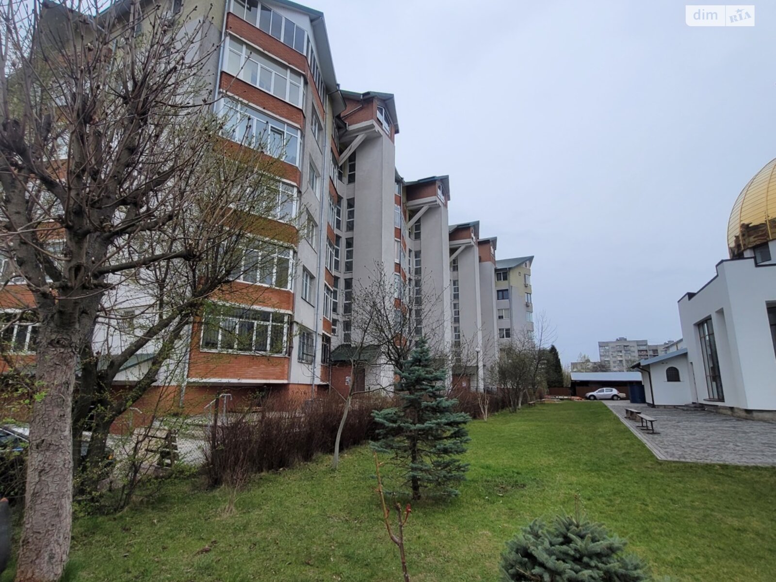 Продаж трикімнатної квартири в Львові, на вул. Петлюри Симона 34, район Південний фото 1 Продаж трикімнатної квартири в Львові, на вул. Петлюри Симона 34, район Південний фото 1
