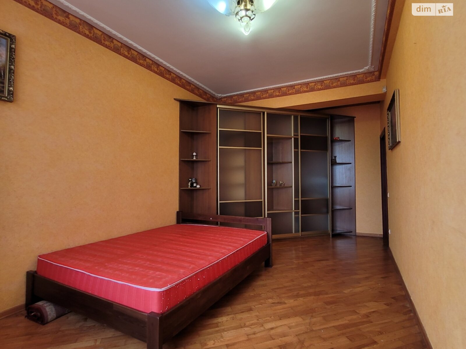 Продаж трикімнатної квартири в Львові, на вул. Петлюри Симона 34, район Південний фото 1 Продаж трикімнатної квартири в Львові, на вул. Петлюри Симона 34, район Південний фото 1