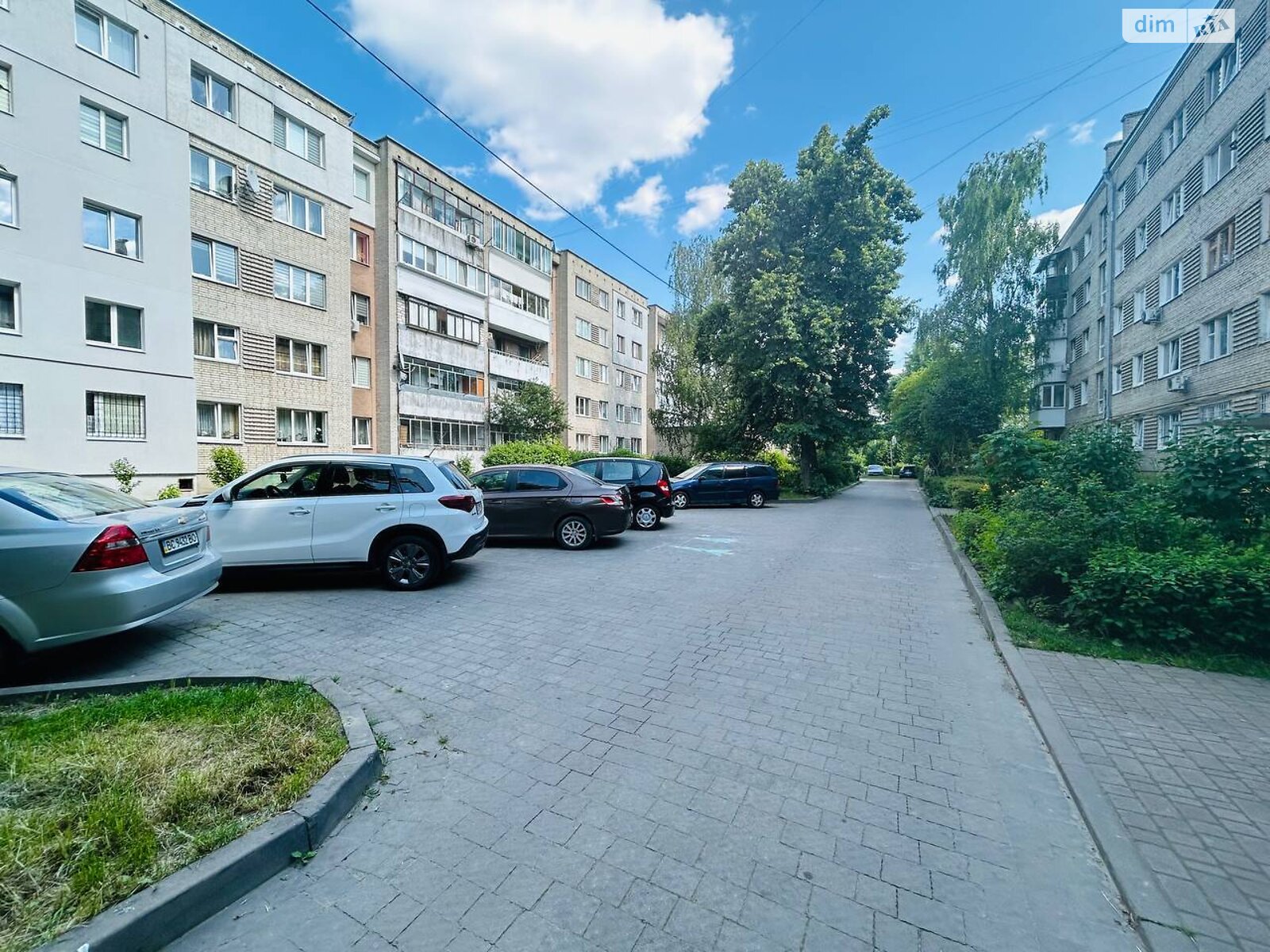 Продажа трехкомнатной квартиры в Львове, на ул. Петлюры Симона, район Южный фото 1 Продажа трехкомнатной квартиры в Львове, на ул. Петлюры Симона, район Южный фото 1