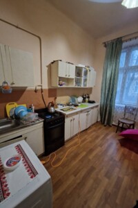 Продаж однокімнатної квартири в Львові, на вул. Героїв УПА, район Залізничний фото 2