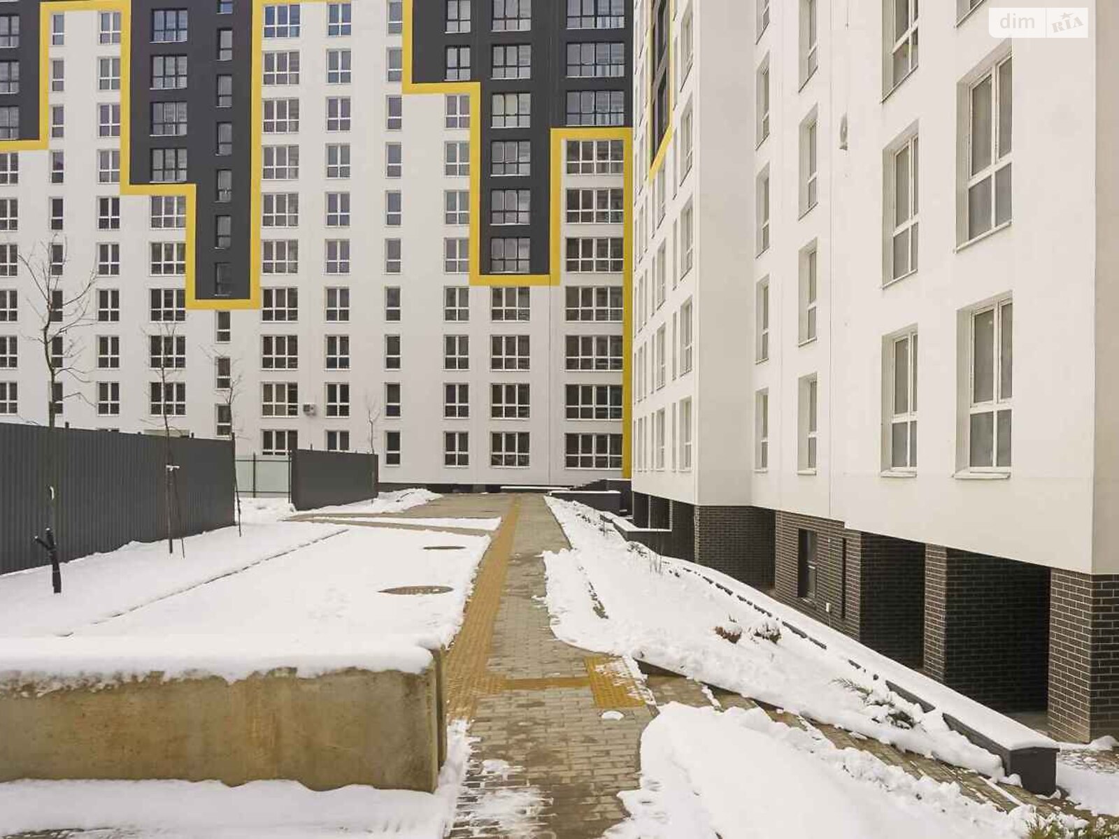 Продаж двокімнатної квартири в Львові, на вул. Залізнична 7, район Привокзальна фото 1 Продаж двокімнатної квартири в Львові, на вул. Залізнична 7, район Привокзальна фото 1