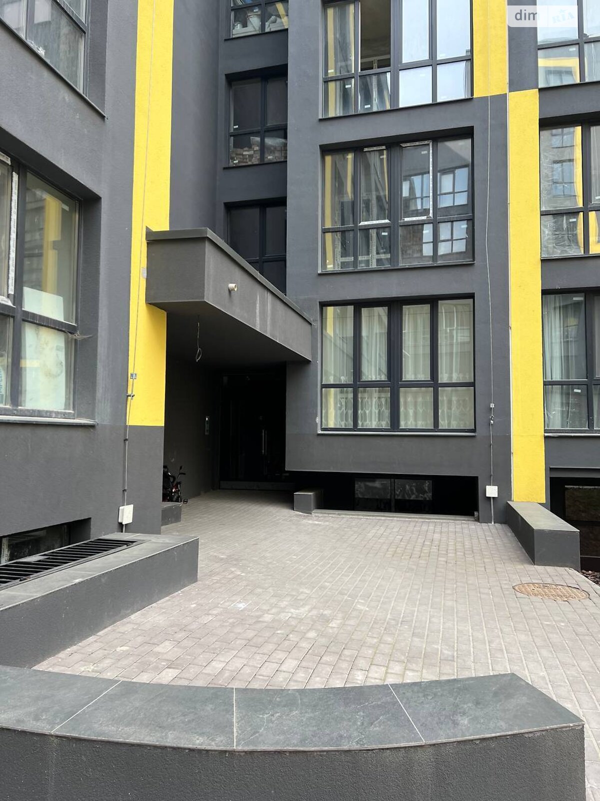 Продаж двокімнатної квартири в Львові, на вул. Залізнична 9Б, район Залізничний фото 1 Продаж двокімнатної квартири в Львові, на вул. Залізнична 9Б, район Залізничний фото 1