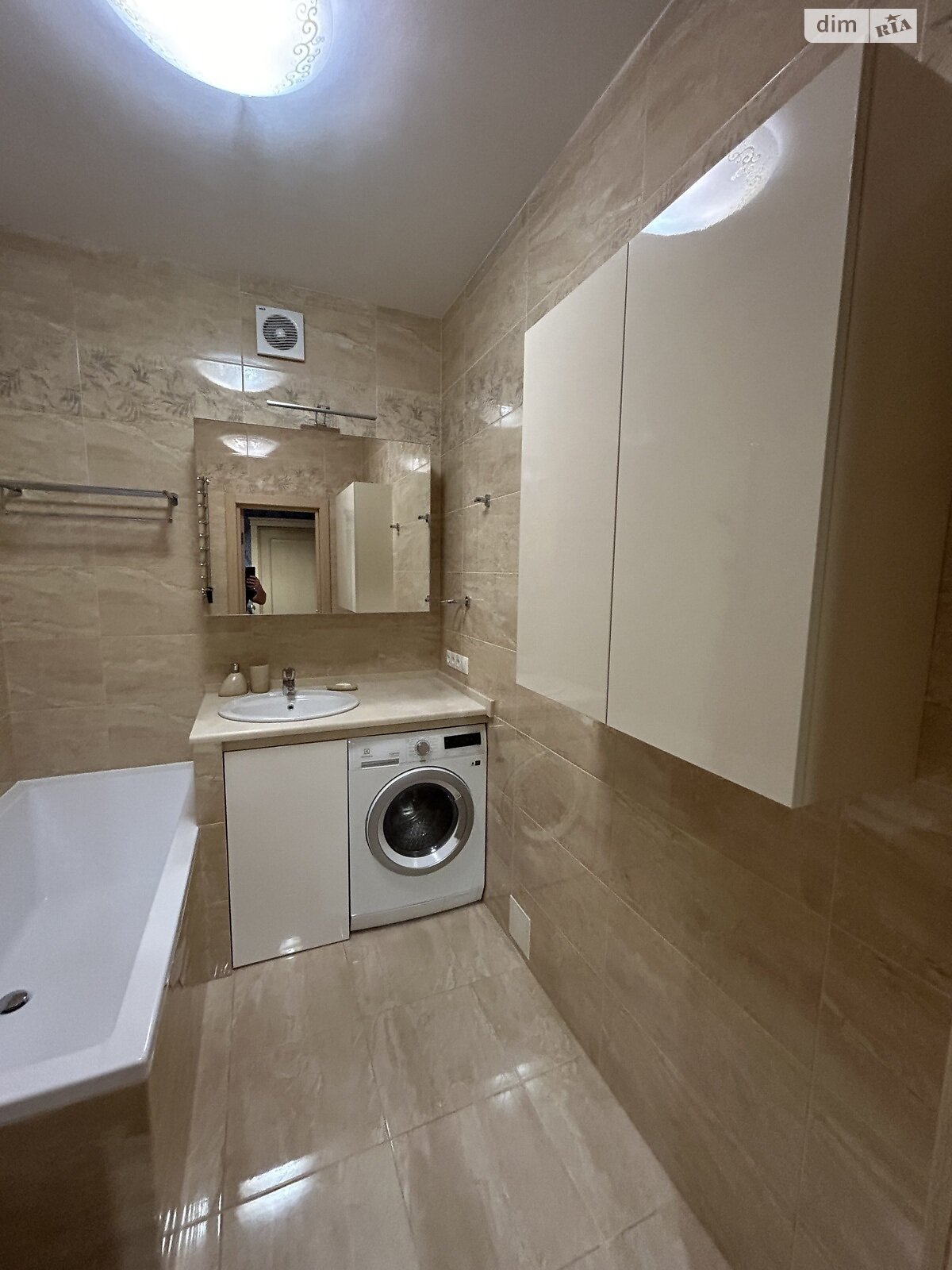 Продажа трехкомнатной квартиры в Львове, на ул. Караджича 29Г, район Зализнычный фото 1 Продажа трехкомнатной квартиры в Львове, на ул. Караджича 29Г, район Зализнычный фото 1