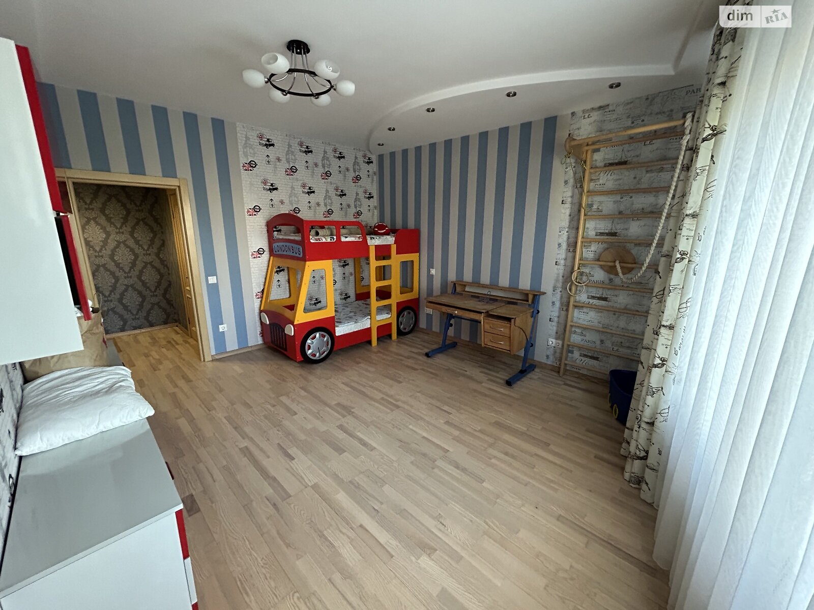 Продажа трехкомнатной квартиры в Львове, на ул. Караджича 29Г, район Зализнычный фото 1 Продажа трехкомнатной квартиры в Львове, на ул. Караджича 29Г, район Зализнычный фото 1