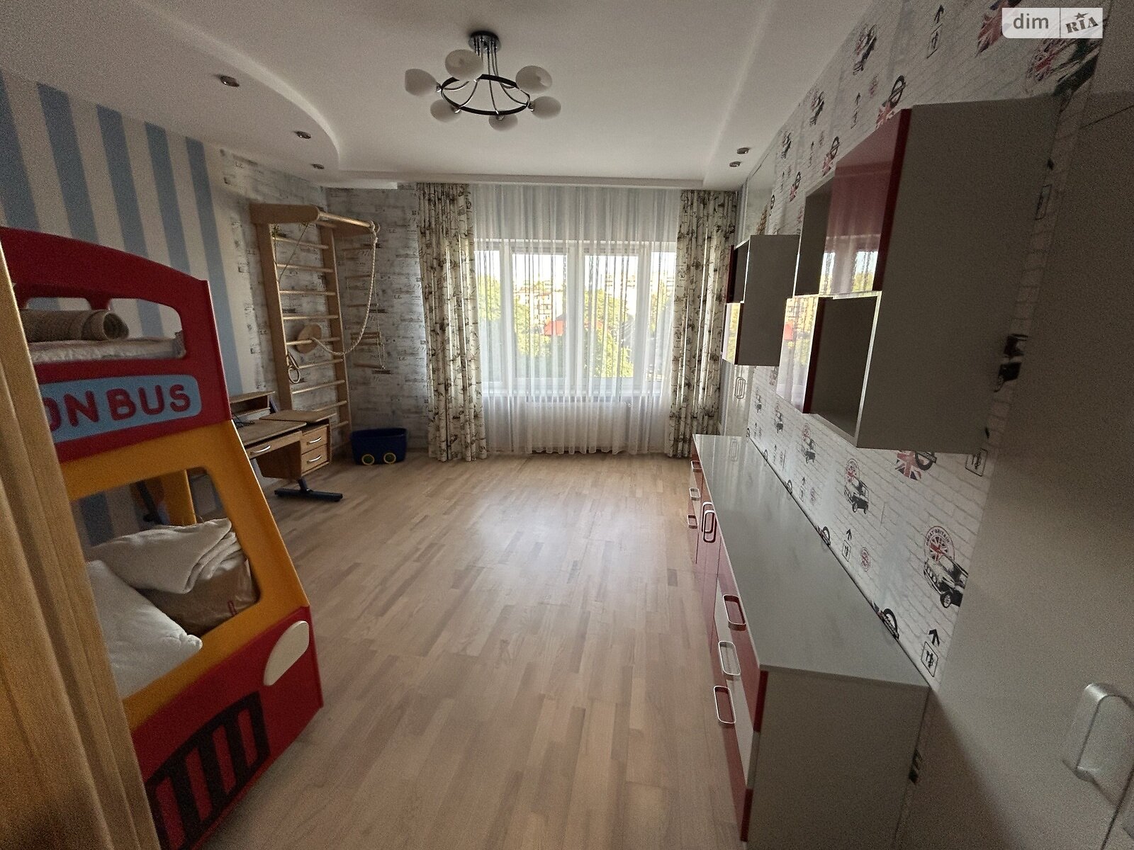 Продажа трехкомнатной квартиры в Львове, на ул. Караджича 29Г, район Зализнычный фото 1 Продажа трехкомнатной квартиры в Львове, на ул. Караджича 29Г, район Зализнычный фото 1
