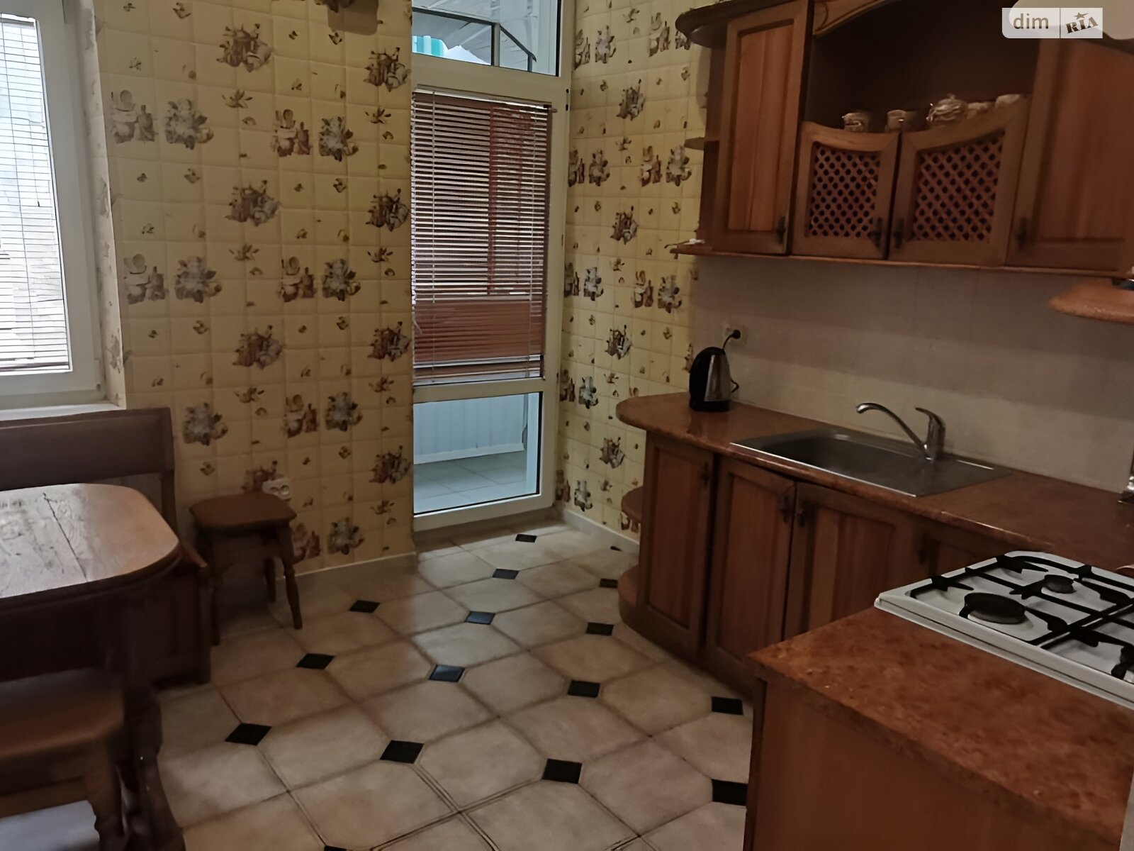 Продажа трехкомнатной квартиры в Львове, на ул. Коротка, район Зализнычный фото 1 Продажа трехкомнатной квартиры в Львове, на ул. Коротка, район Зализнычный фото 1