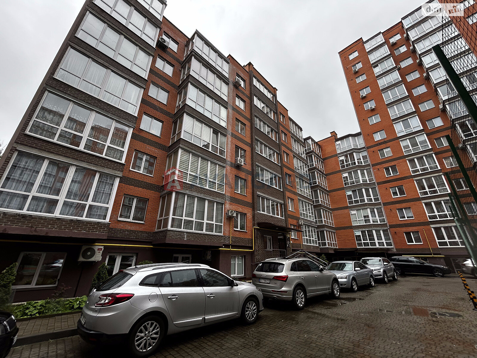 Продаж трикімнатної квартири в Львові, на вул. Кульпарківська 230А, район Залізничний фото 1 Продаж трикімнатної квартири в Львові, на вул. Кульпарківська 230А, район Залізничний фото 1