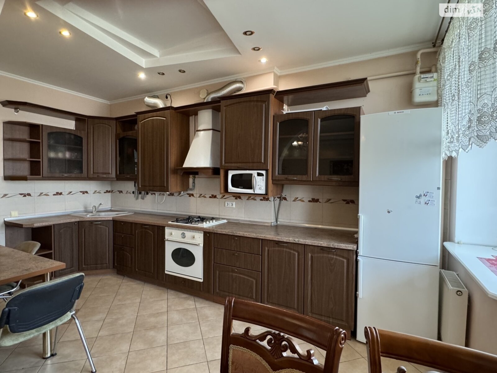 Продаж трикімнатної квартири в Львові, на вул. Петлюри Симона 34А, район Залізничний фото 1 Продаж трикімнатної квартири в Львові, на вул. Петлюри Симона 34А, район Залізничний фото 1