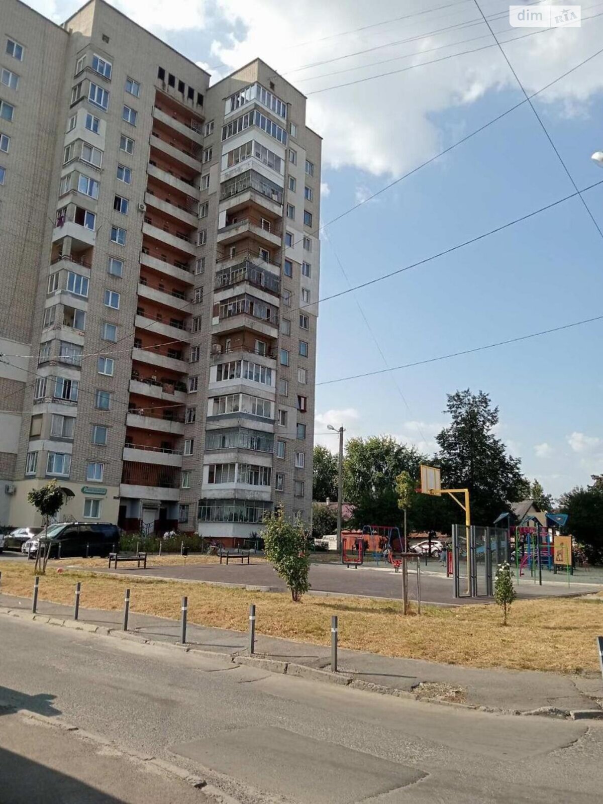 Продажа трехкомнатной квартиры в Львове, на ул. Планерная, район Зализнычный фото 1 Продажа трехкомнатной квартиры в Львове, на ул. Планерная, район Зализнычный фото 1