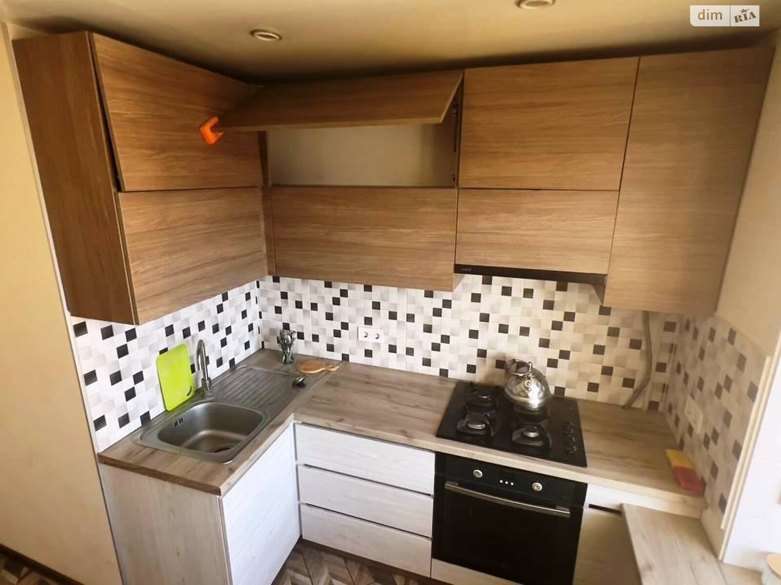 Продажа трехкомнатной квартиры в Львове, на ул. Гетьмана Ивана Мазепы 10, район Замарстынов фото 1 Продажа трехкомнатной квартиры в Львове, на ул. Гетьмана Ивана Мазепы 10, район Замарстынов фото 1