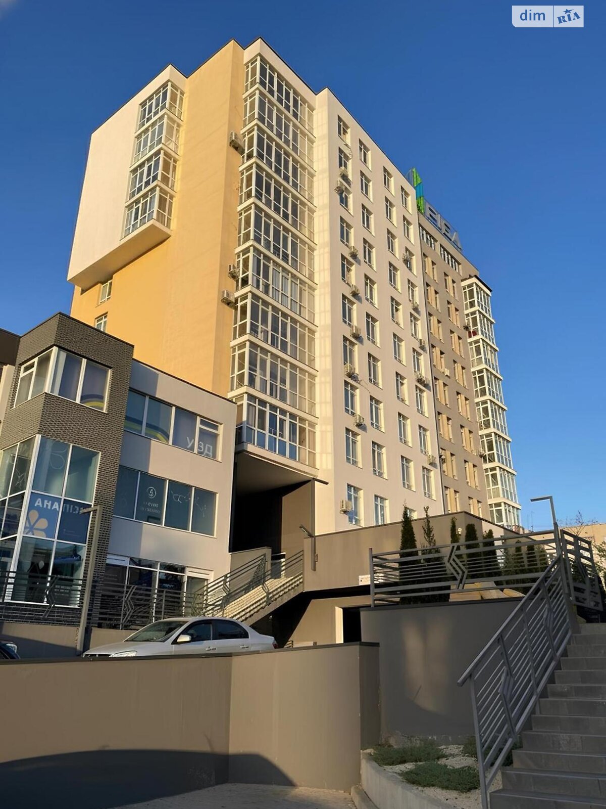 Продажа трехкомнатной квартиры в Львове, на ул. Гетьмана Ивана Мазепы 25Д, район Замарстынов фото 1 Продажа трехкомнатной квартиры в Львове, на ул. Гетьмана Ивана Мазепы 25Д, район Замарстынов фото 1